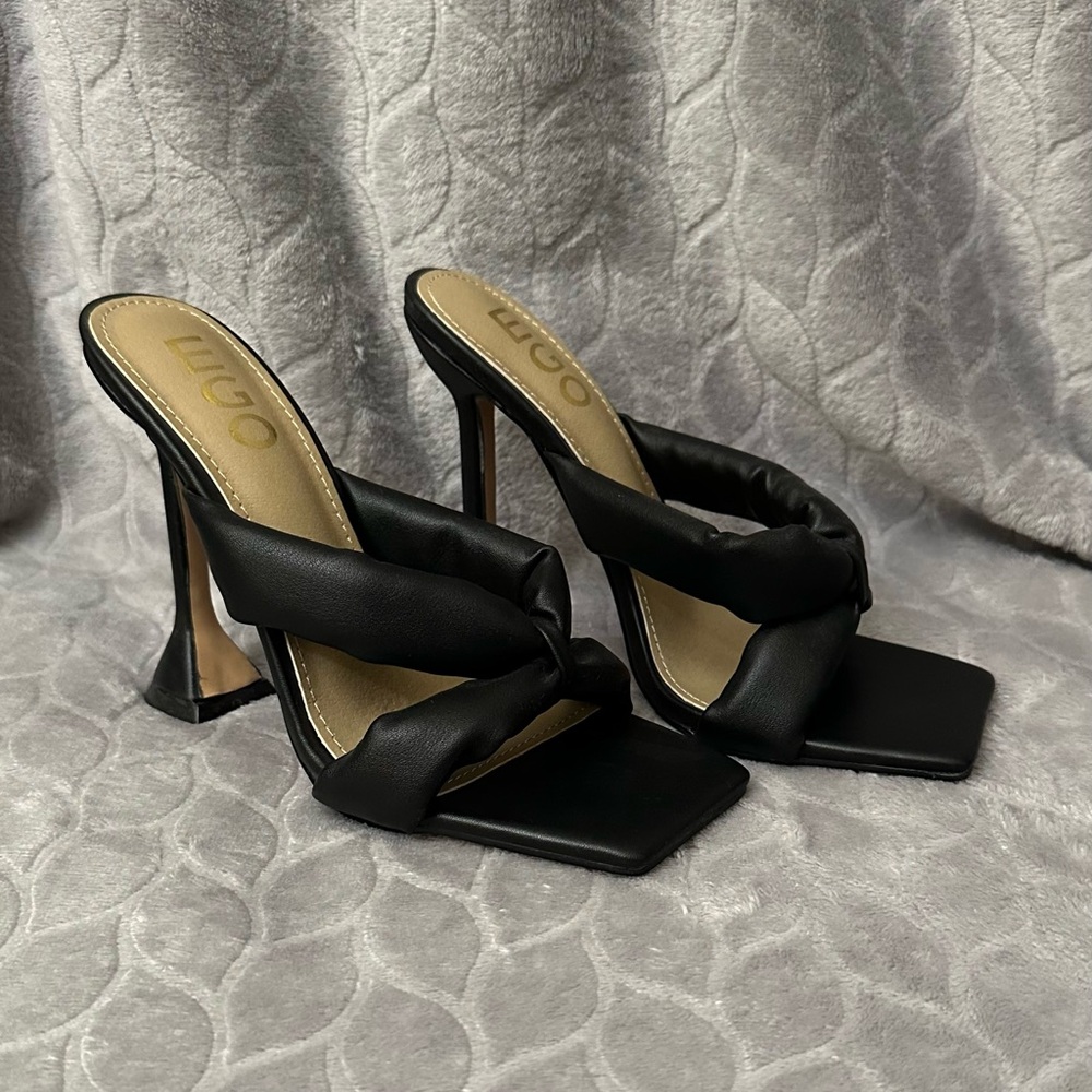 EGO- Next-Level Square Toe Twisted Cross Strap. Size 7